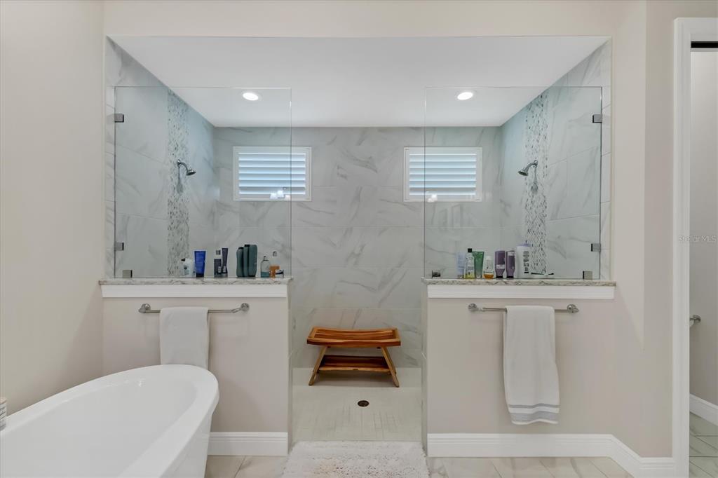 1614 Bay Road Sarasota, FL 34231 - Photo 22 of 51 Gallery Image 22