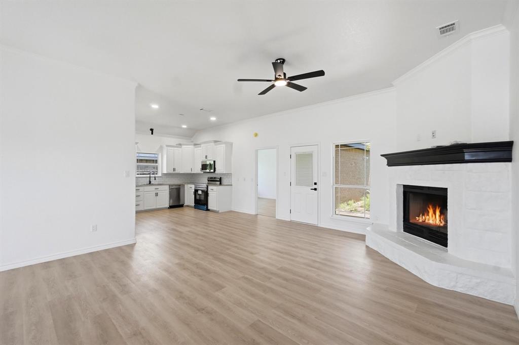 5117 Spring Creek Road Abilene, TX 79602 - Photo 2 of 33