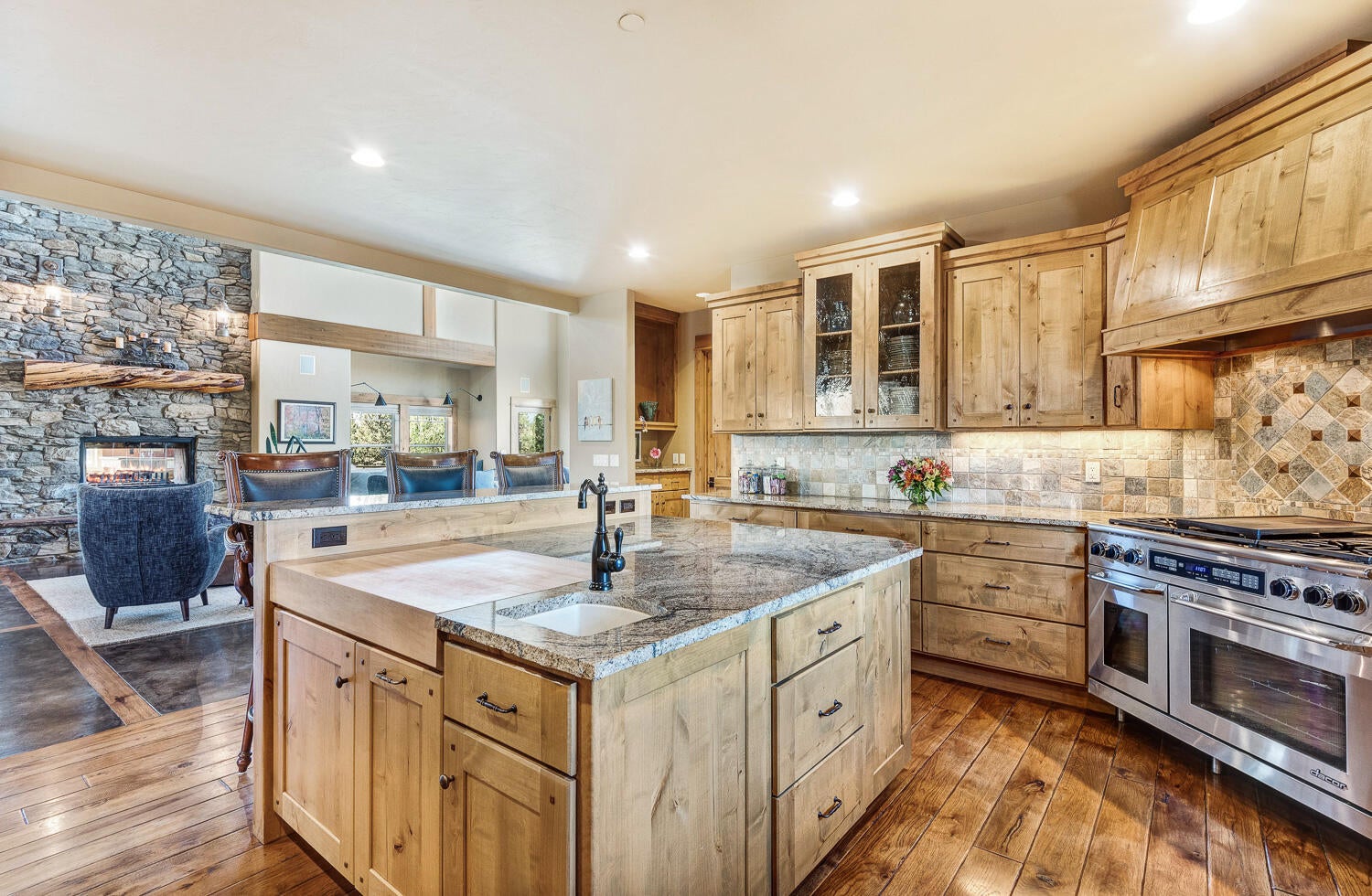 25895 Ogles Road Bend, OR 97701 - Photo 17 of 53 17
