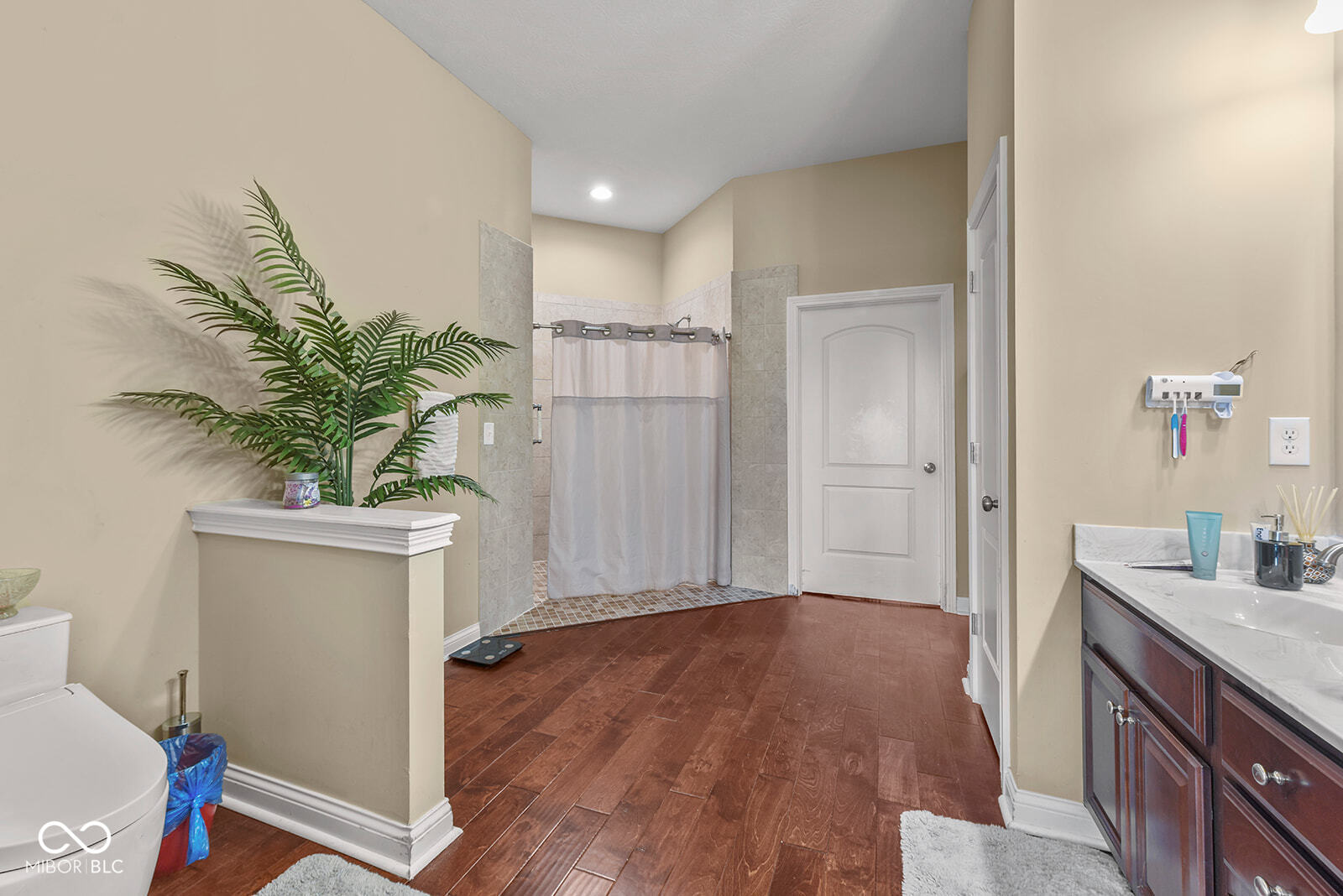 7211 Bellini Lane Indianapolis, IN 46259 - Photo 23 of 48