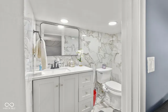 $925,000 | 7211 Bellini Lane, Indianapolis, IN 46259