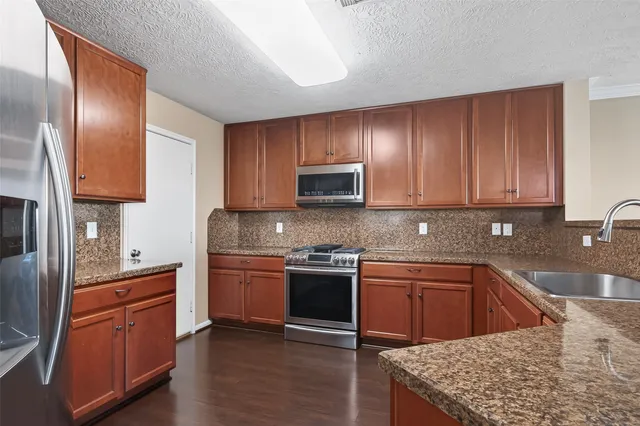 $2,750 | 18110 Rexine Lane, Cypress, TX 77433