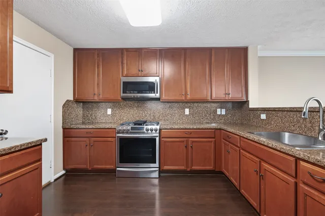 $2,750 | 18110 Rexine Lane, Cypress, TX 77433