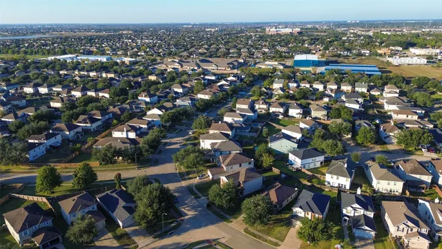 $2,750 | 18110 Rexine Lane, Cypress, TX 77433