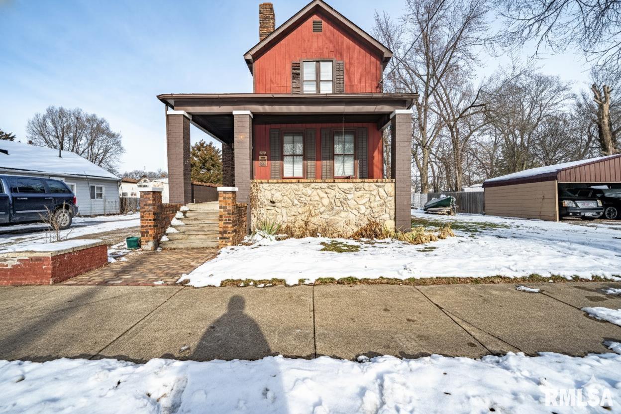 1701 West Howett Street Peoria, IL 61605 - Photo 1 of 39