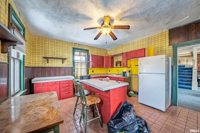 $34,900 | 1701 West Howett Street, Peoria, IL 61605