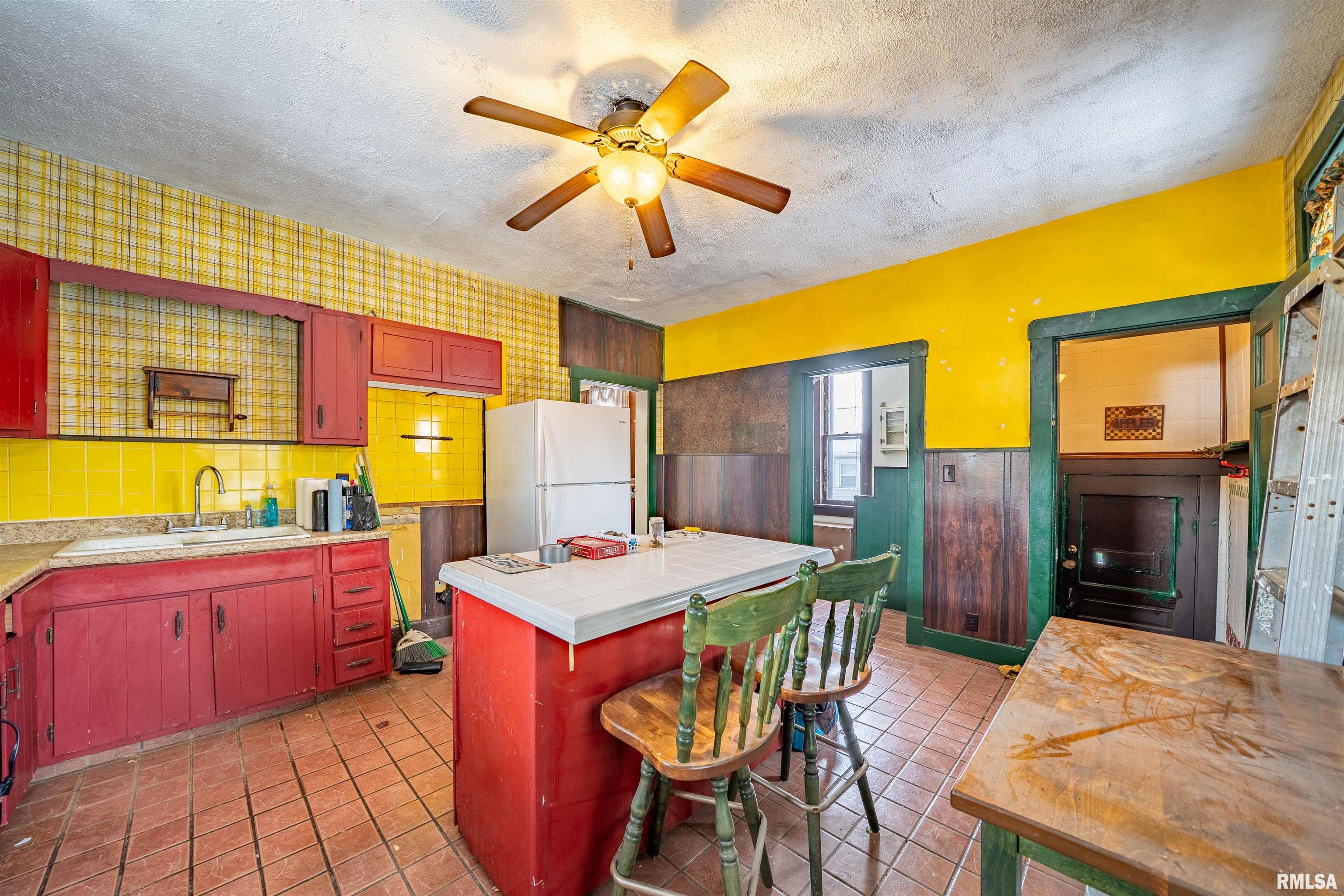 1701 West Howett Street Peoria, IL 61605 - Photo 12 of 39