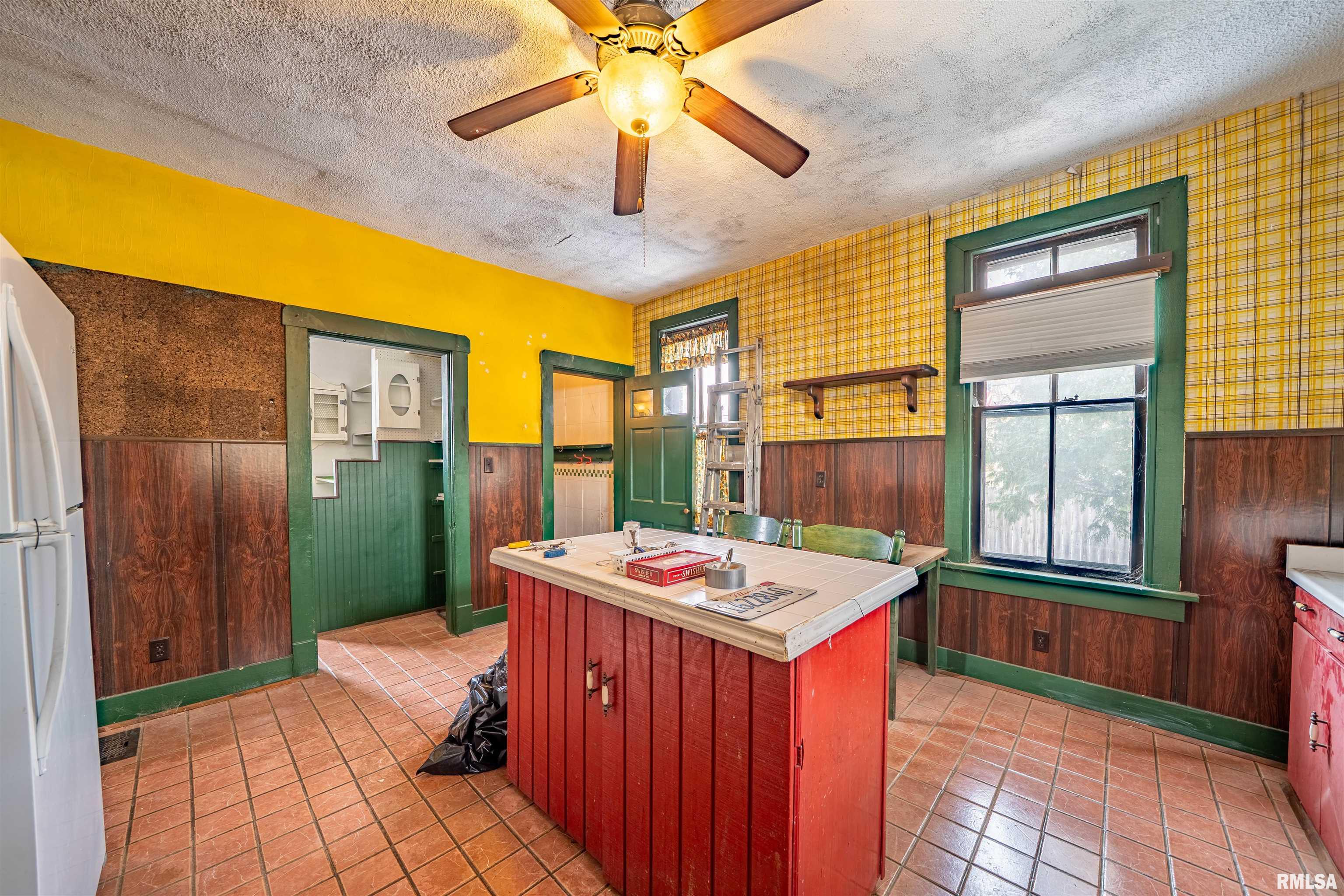 1701 West Howett Street Peoria, IL 61605 - Photo 13 of 39