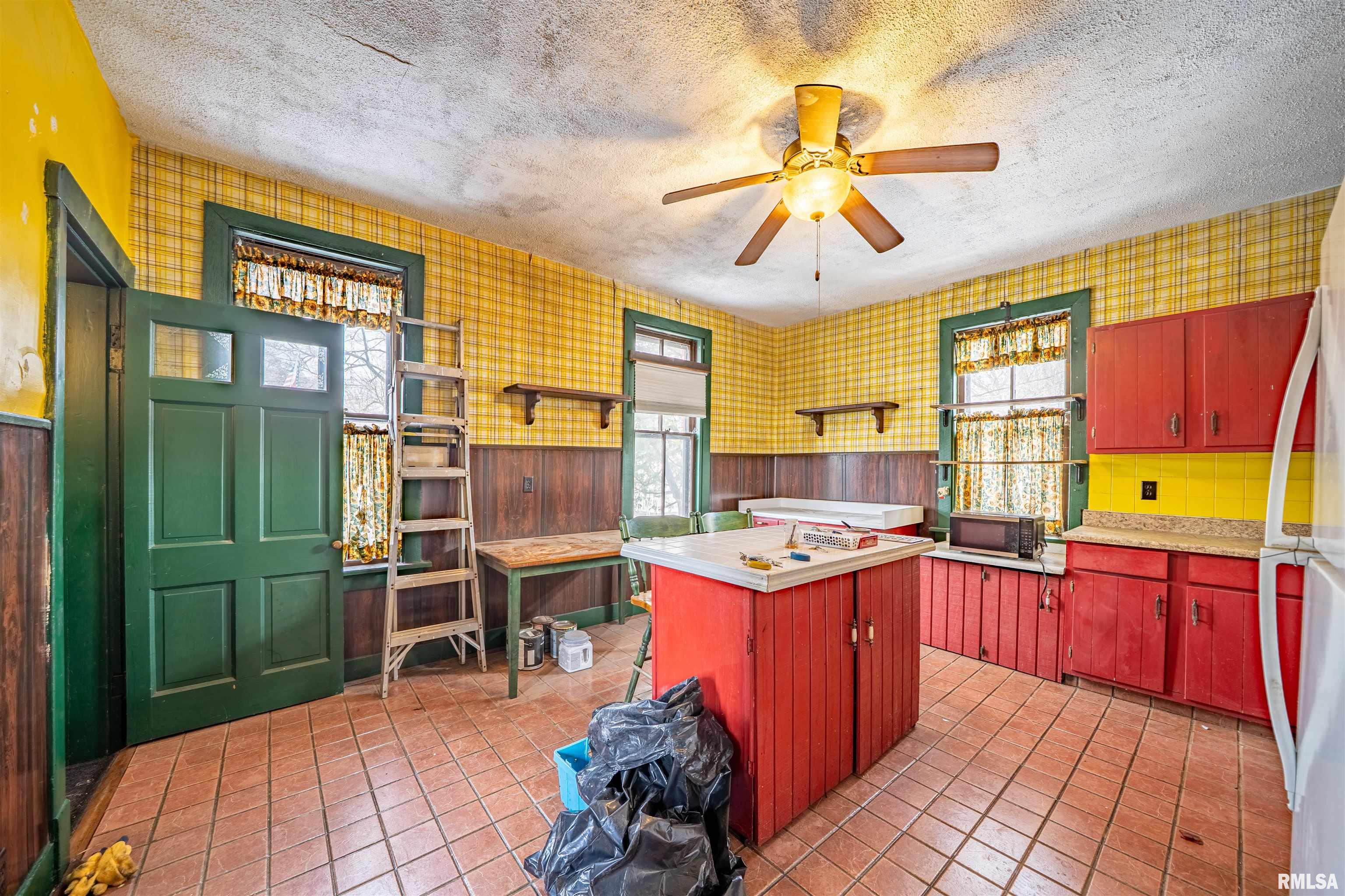 1701 West Howett Street Peoria, IL 61605 - Photo 14 of 39