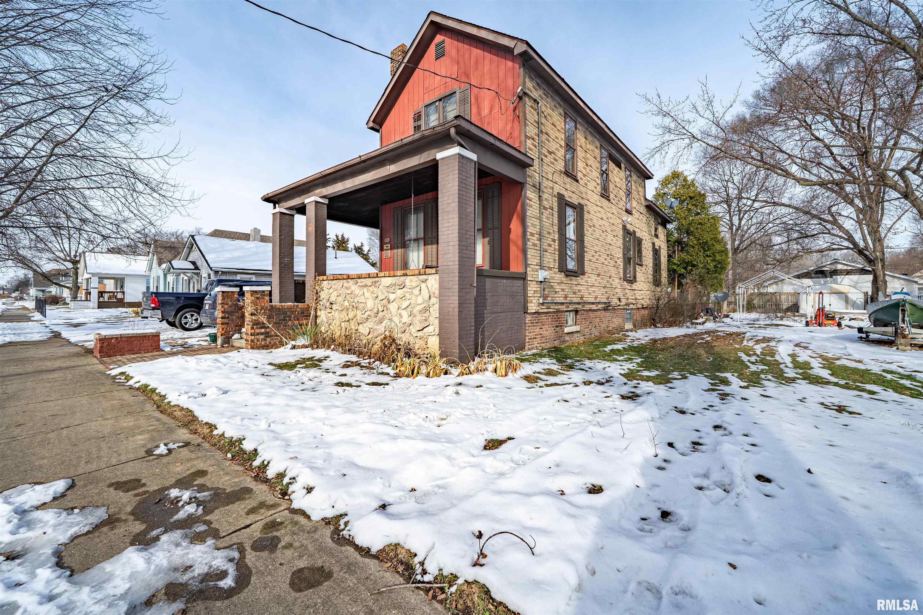 1701 West Howett Street Peoria, IL 61605 - Photo 3 of 39