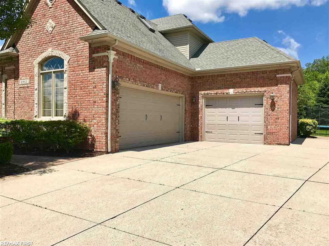 8705 Inverness Washington, MI 48095 - Photo 2 of 36 31324467-1.JPG