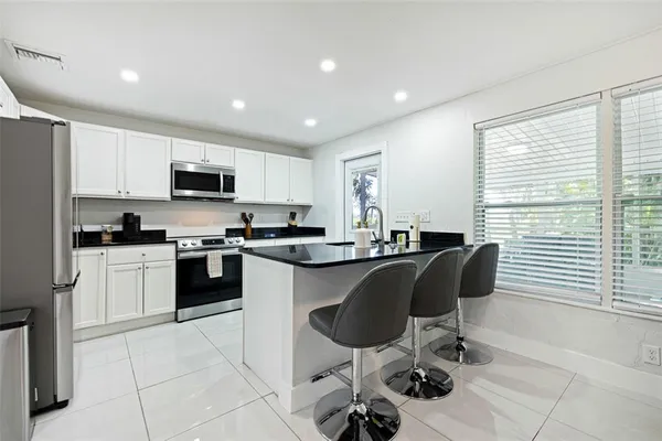 $1,600,000 | 19481 South River Road, Alva, FL 33920