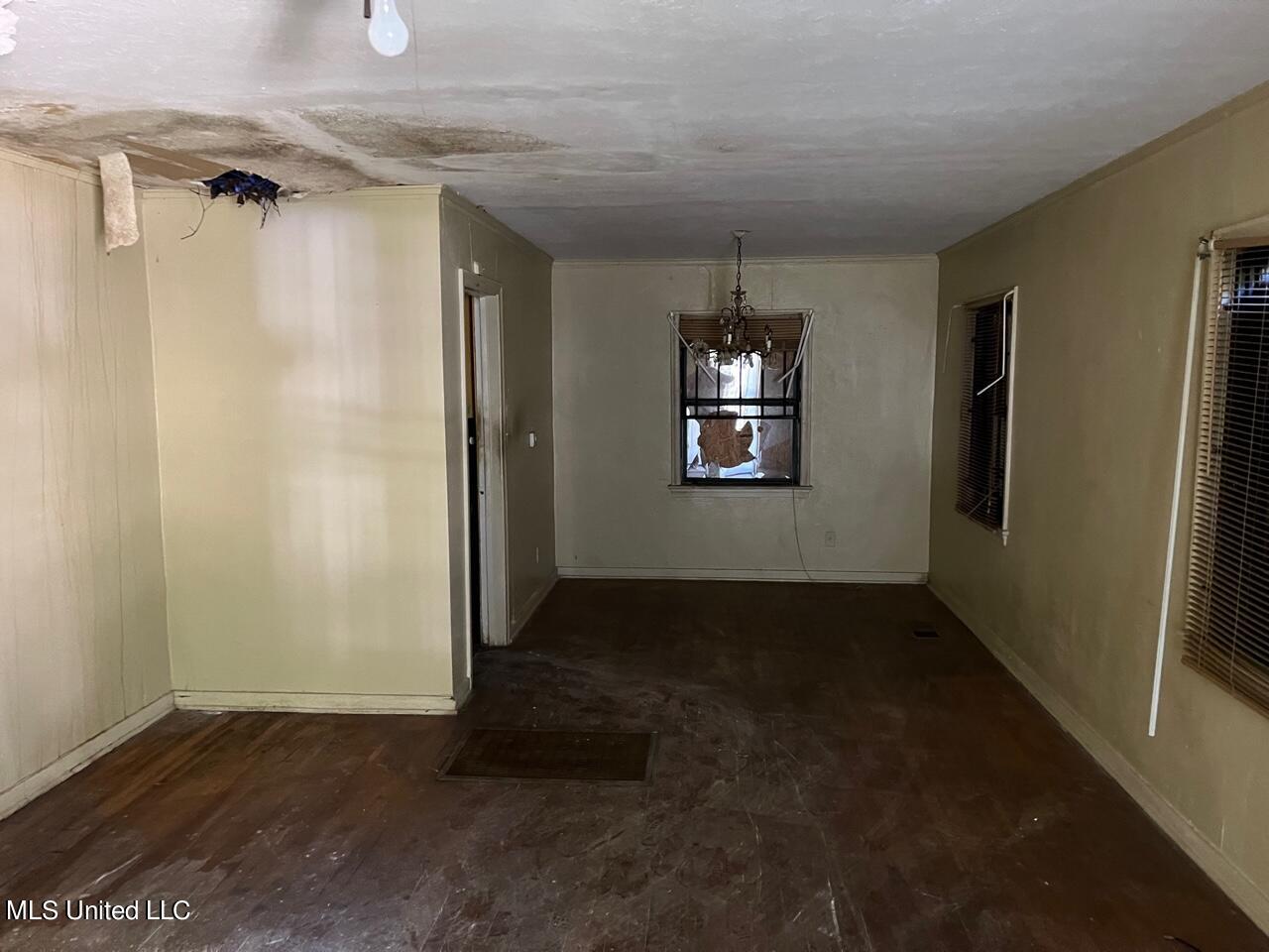 4012 Del Rosa Drive Jackson, MS 39206 - Photo 2 of 4 IMG_0329 (2)