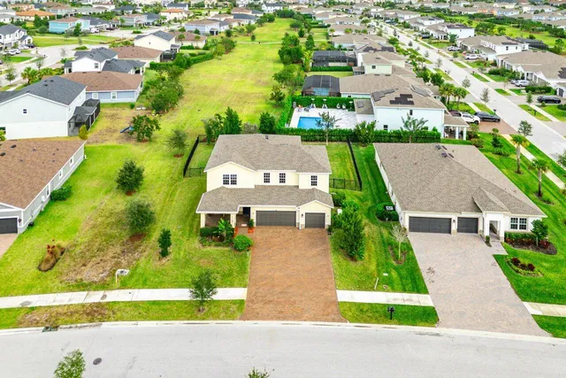 $1,099,900 | 19227 Broad Shore Walk, Loxahatchee, FL 33470