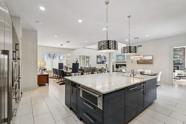 $4,995,000 | 14 White Tail Lane, Oconomowoc Lake, WI 53066