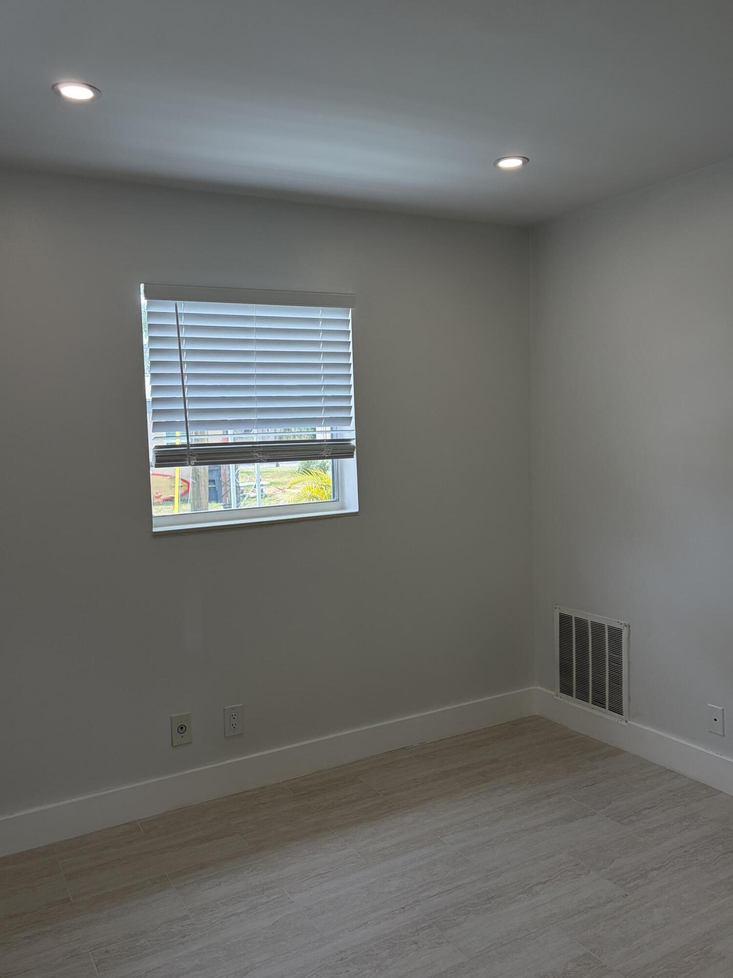 2812 Duke Lane Delray Beach, FL 33445 - Photo 19 of 21 IMG_0935