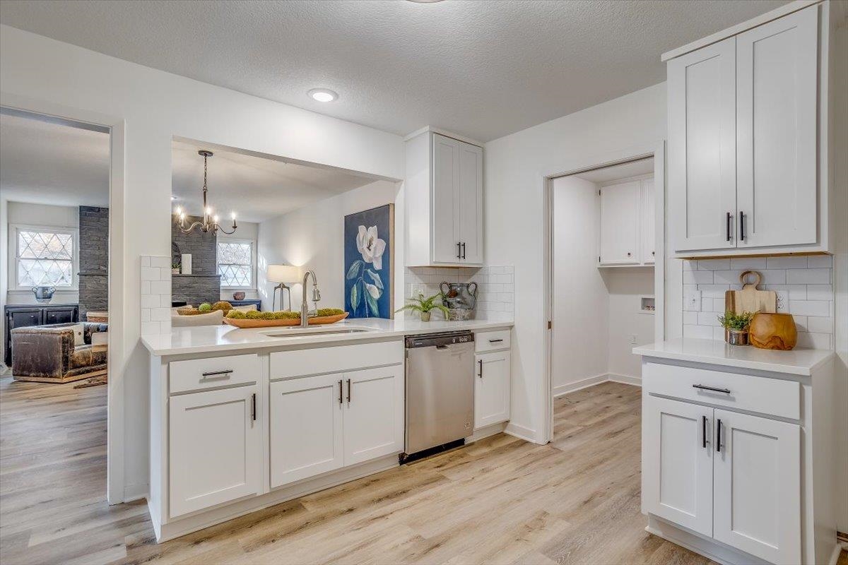 8204 East Boston Street Wichita, KS 67207 - Photo 11 of 31