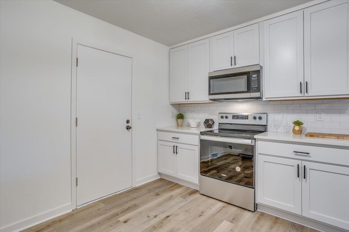 8204 East Boston Street Wichita, KS 67207 - Photo 13 of 31