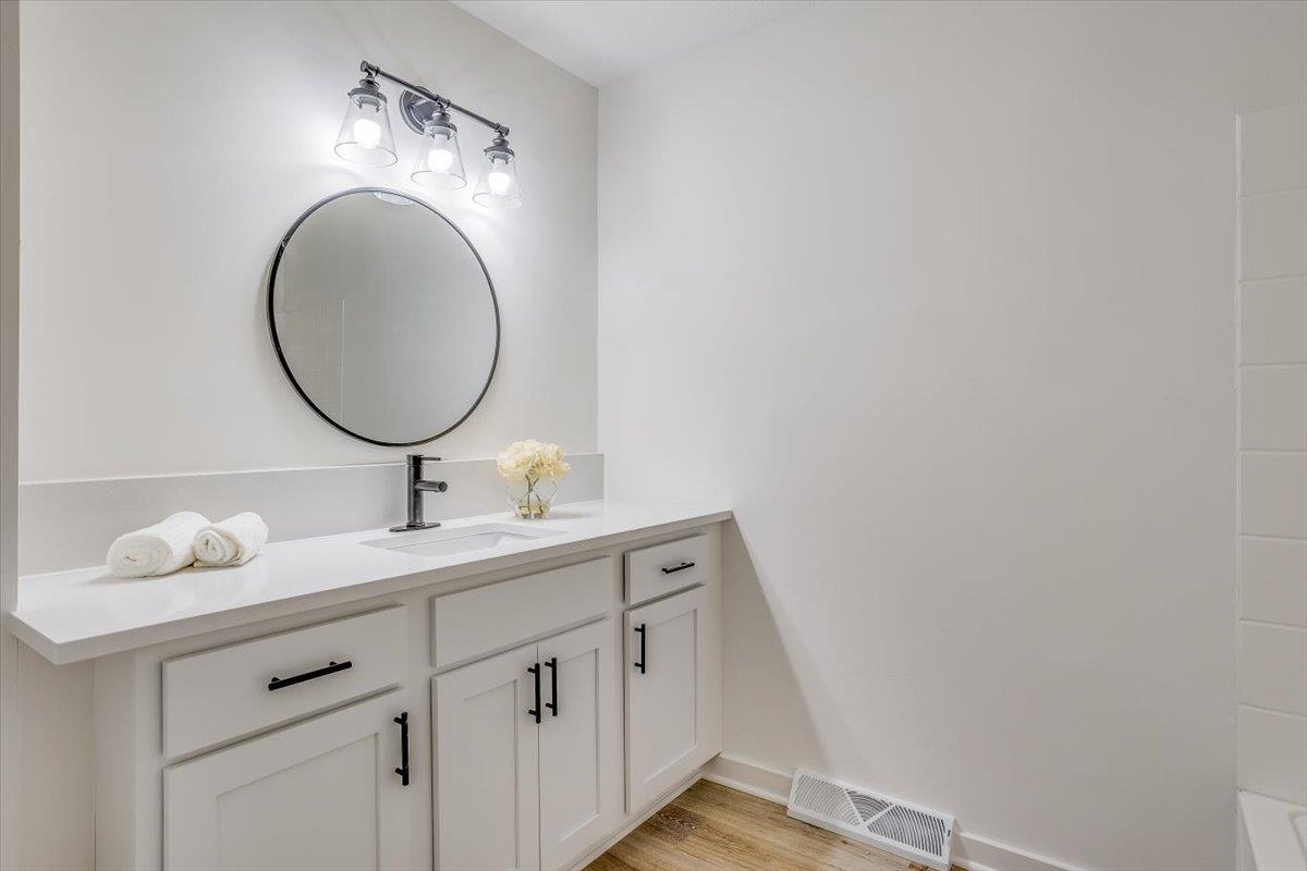 8204 East Boston Street Wichita, KS 67207 - Photo 17 of 31