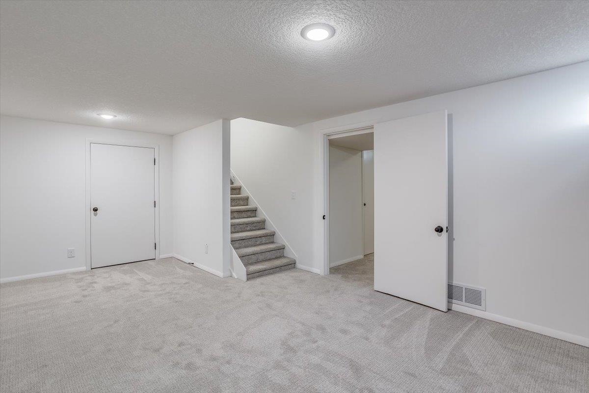 8204 East Boston Street Wichita, KS 67207 - Photo 23 of 31