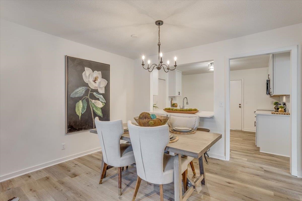 8204 East Boston Street Wichita, KS 67207 - Photo 8 of 31