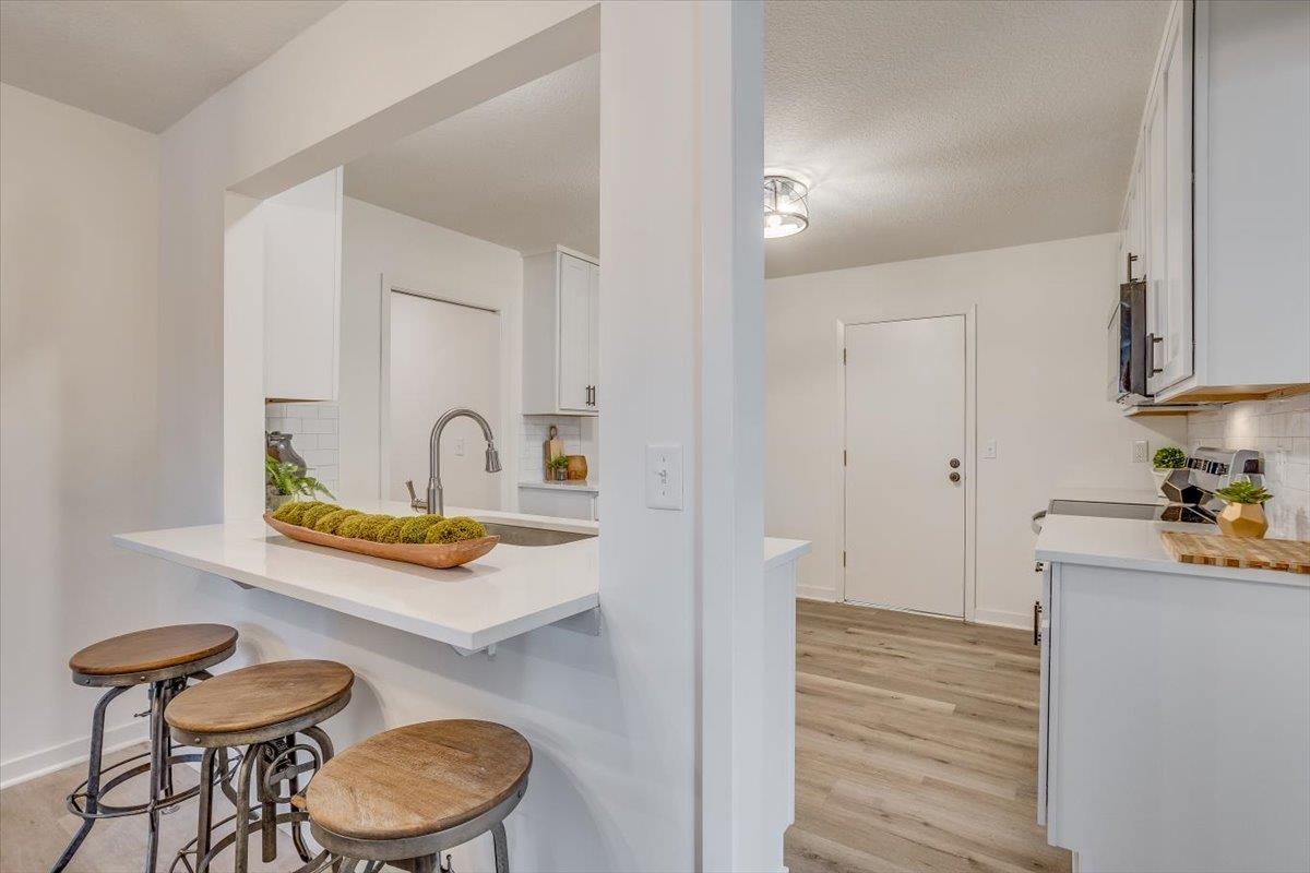 8204 East Boston Street Wichita, KS 67207 - Photo 9 of 31