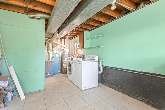 a view of a storage & utility room