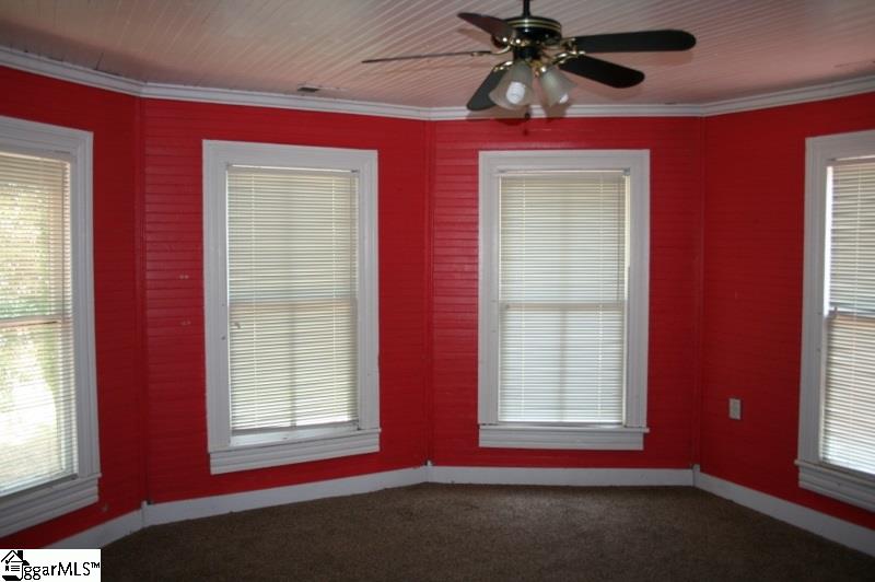 312 North Old Laurens Road Fountain Inn, SC 29644 - Photo 2 of 26
