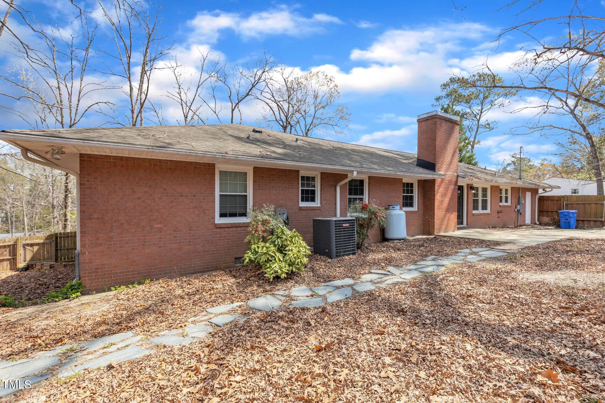 1101 Ivy Road Fayetteville, NC 28303 - Photo 24 of 27 05_1101_Ivy_Rd_Fayetteville_NC_28303_USA