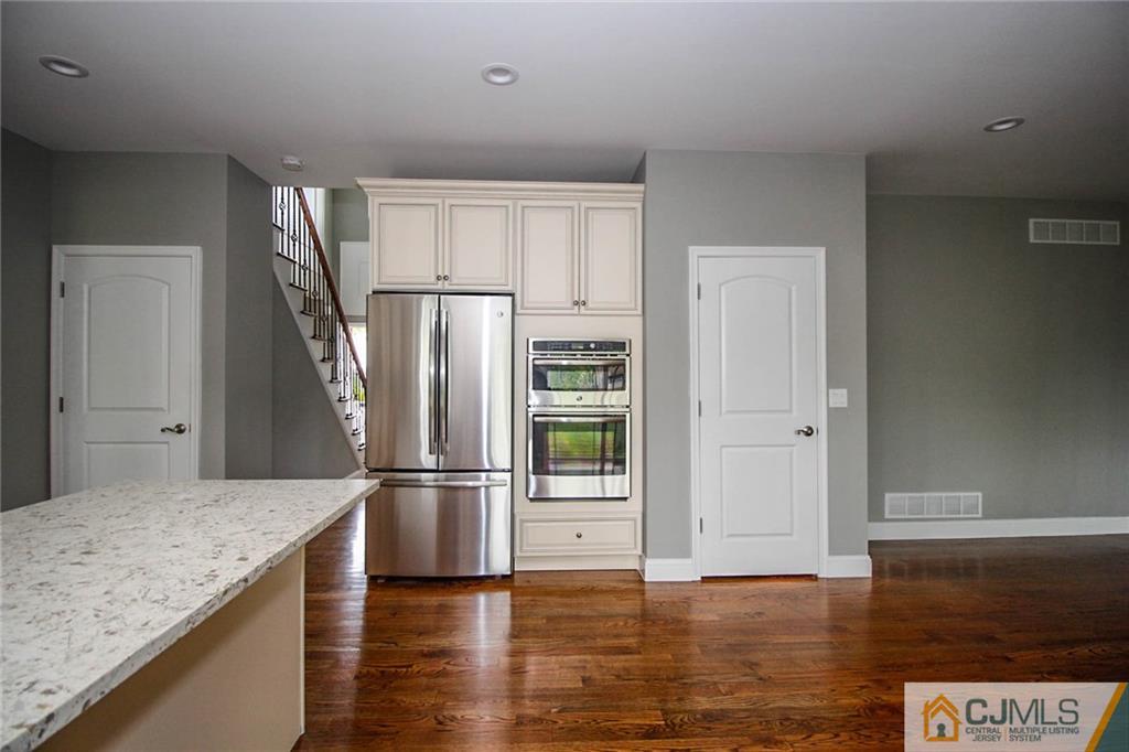 628 New Dover Road Colonia, NJ 07067 - Photo 11 of 25 Gallery Image 11