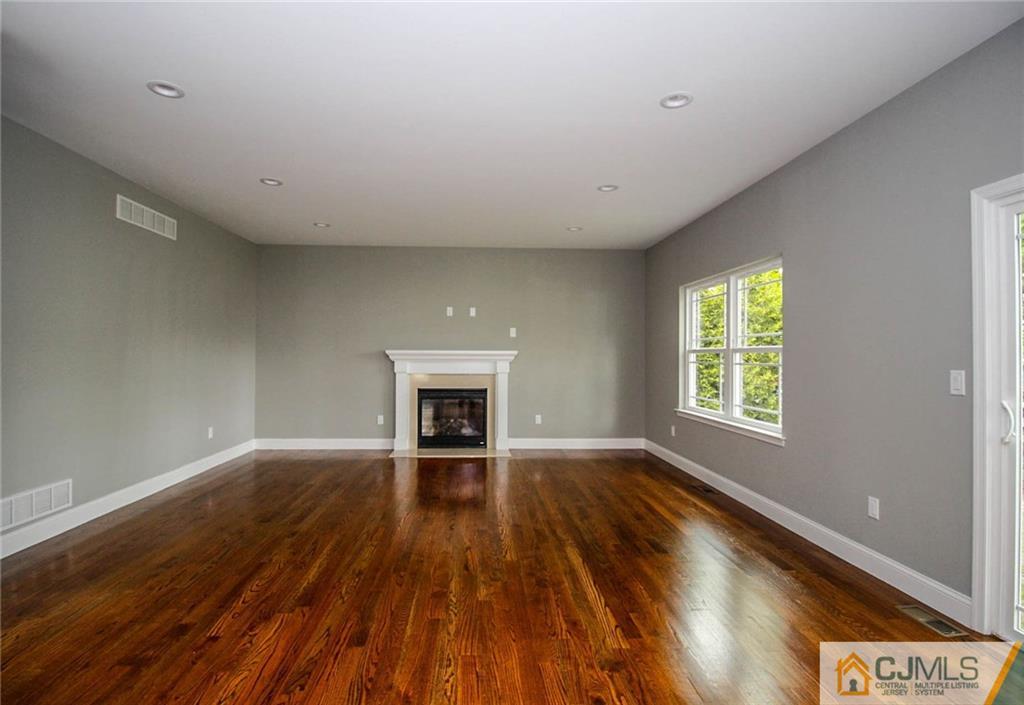 628 New Dover Road Colonia, NJ 07067 - Photo 14 of 25 Gallery Image 14