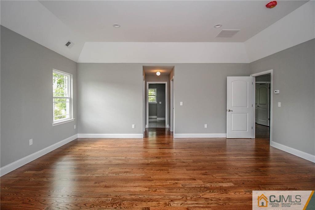 628 New Dover Road Colonia, NJ 07067 - Photo 18 of 25 Gallery Image 18