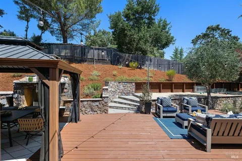 $989,000 | 1230 Cambridge Street, Novato, CA 94947
