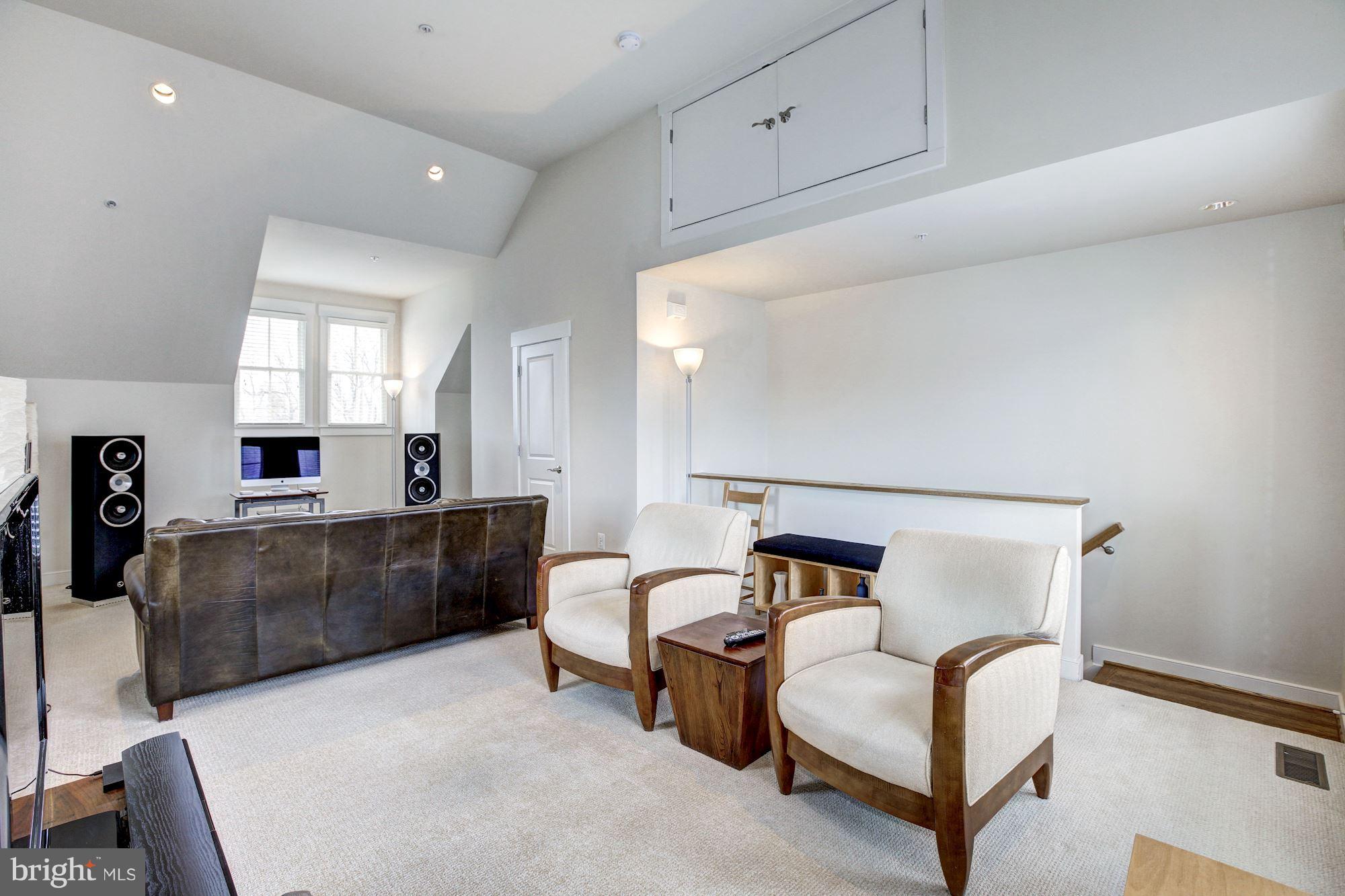 2736 Cassedy Street Silver Spring, MD 20910 - Photo 24 of 30 Family Room