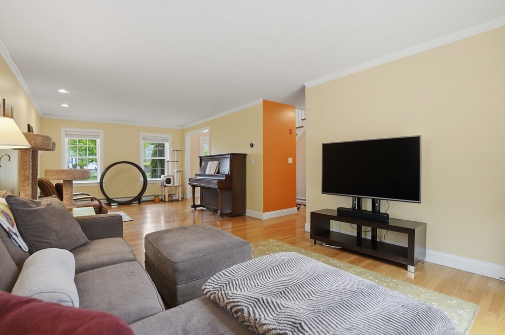 34 Harbor Light Road Leominster, MA 01453 - Photo 9 of 38 Gallery Image 9