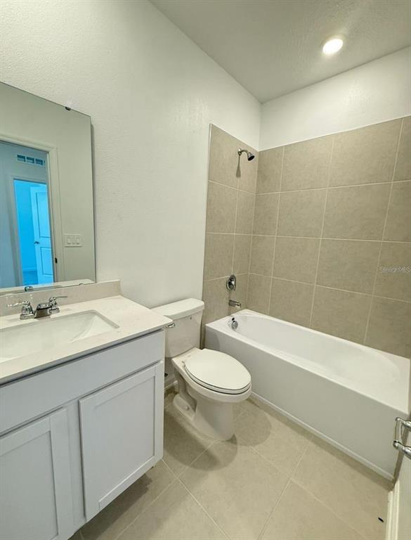 2633 Skyline Loop Kissimmee, FL 34758 - Photo 11 of 16