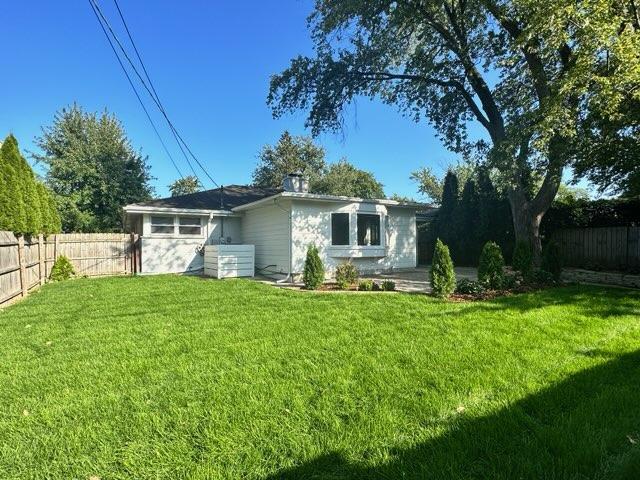 1050 Oxford Road Deerfield, IL 60015 - Photo 19 of 27 Gallery Image 19