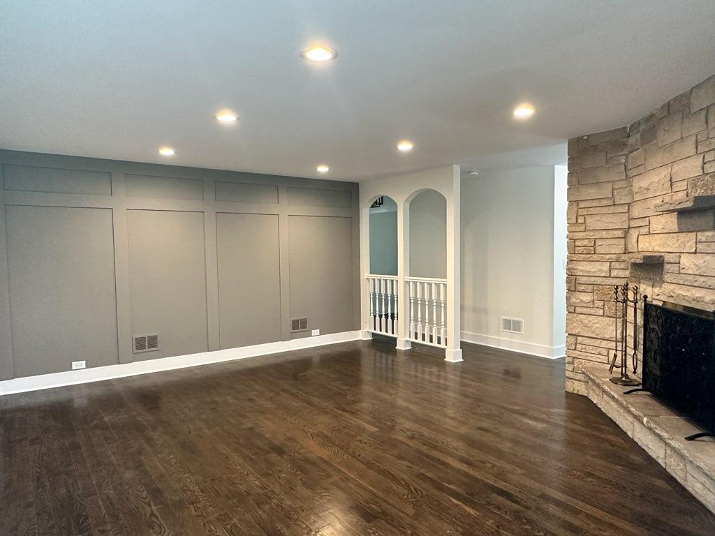 1050 Oxford Road Deerfield, IL 60015 - Photo 3 of 27 Gallery Image 3