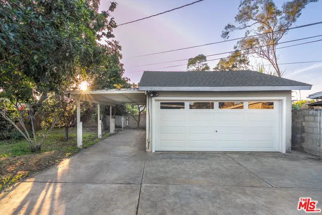 $1,019,500 | 2415 8th Avenue, Los Angeles, CA 90018