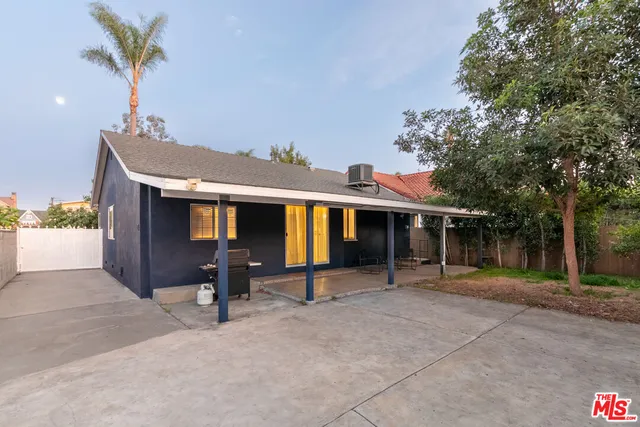 $1,019,500 | 2415 8th Avenue, Los Angeles, CA 90018