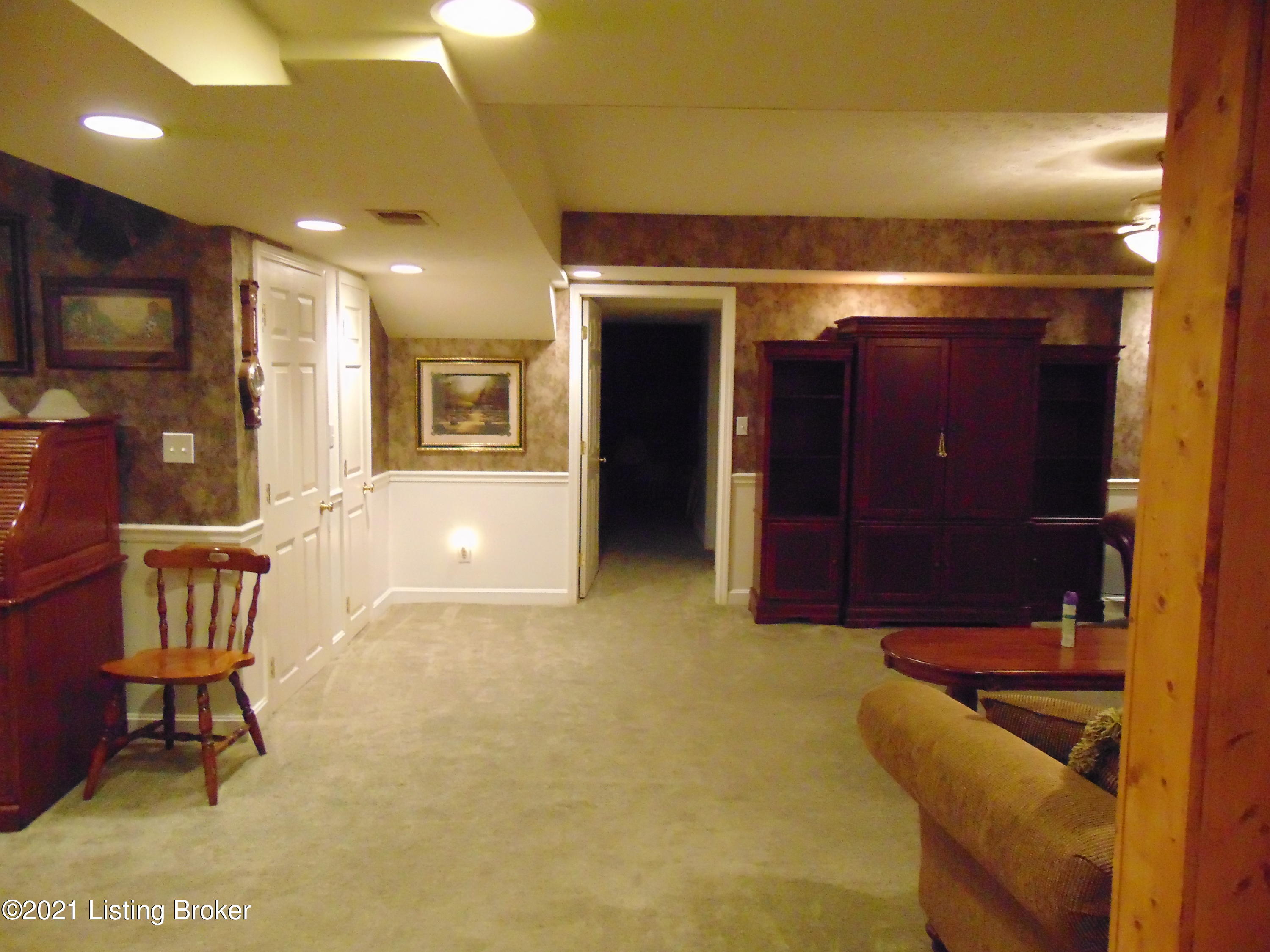 6305 Utica Road Louisville, KY 40214 - Photo 28 of 28 DSC00147