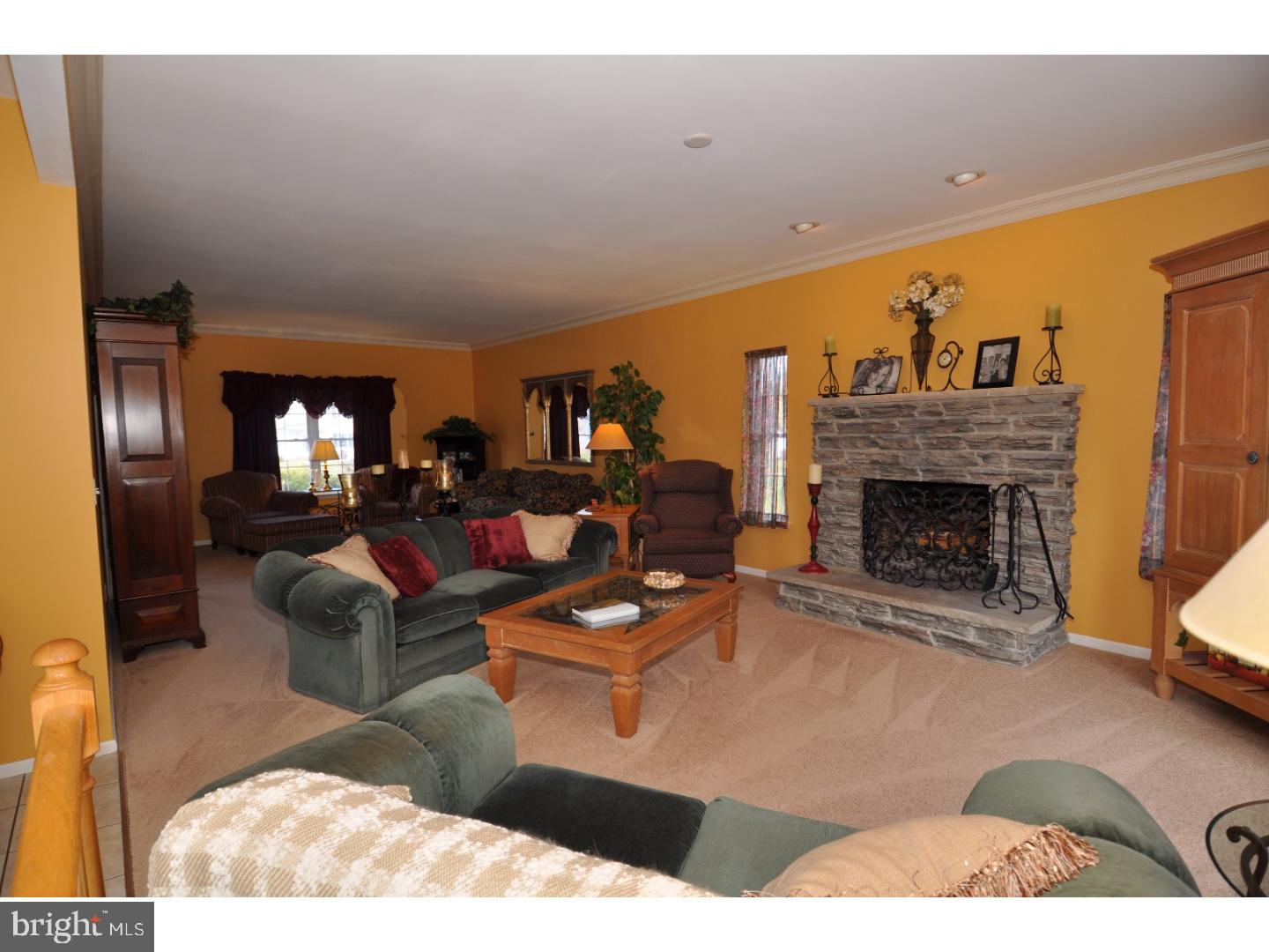 28 Germantown Road Bordentown, NJ 08505 - Photo 10 of 25 Family Room