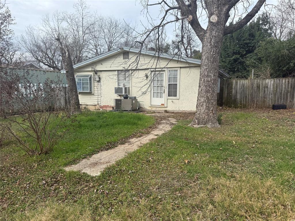 1617 Blackmon Street Waco, TX 76708 - Photo 1 of 4