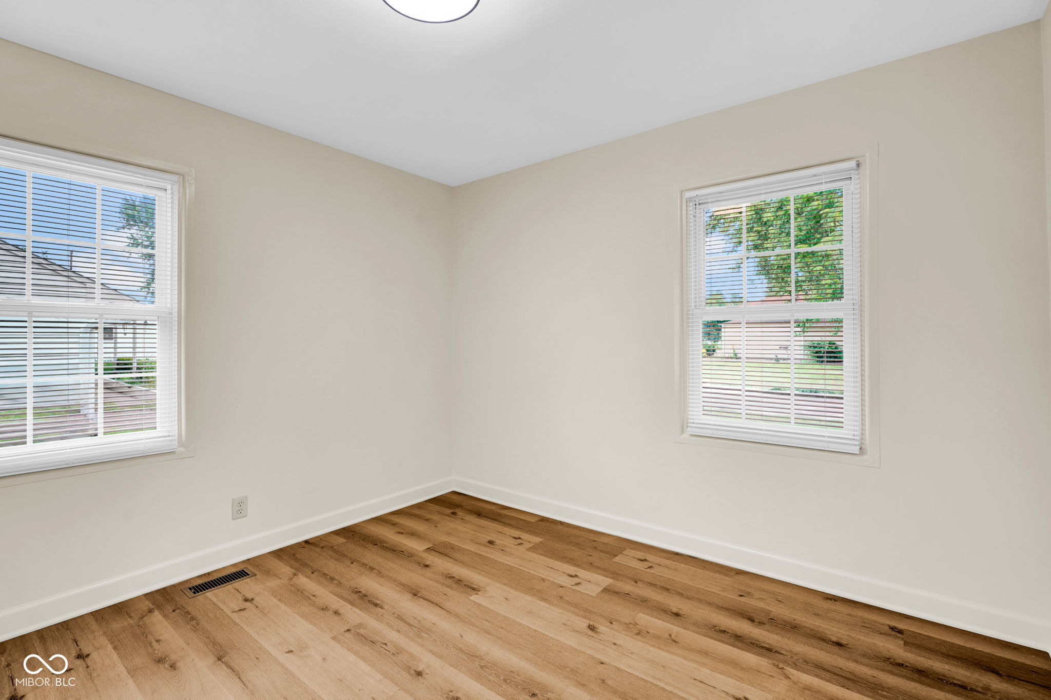 3050 Lucas Way Columbus, IN 47203 - Photo 17 of 24