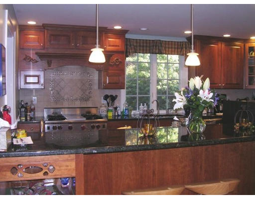 15 Jefferson Road Winchester, MA 01890 - Photo 4 of 12