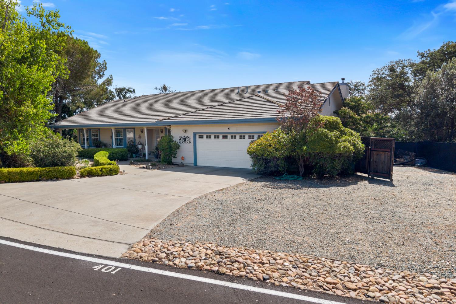 401 Oak Ridge Court Valley Springs, CA 95252 - Photo 3 of 67