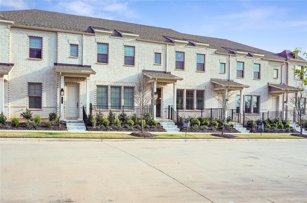 630 Blue Rdg Drive Mansfield, TX 76063 - Photo 2 of 26