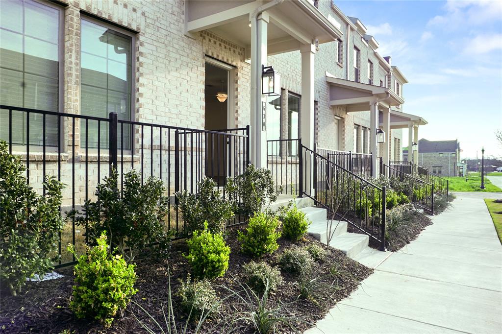 630 Blue Rdg Drive Mansfield, TX 76063 - Photo 3 of 26