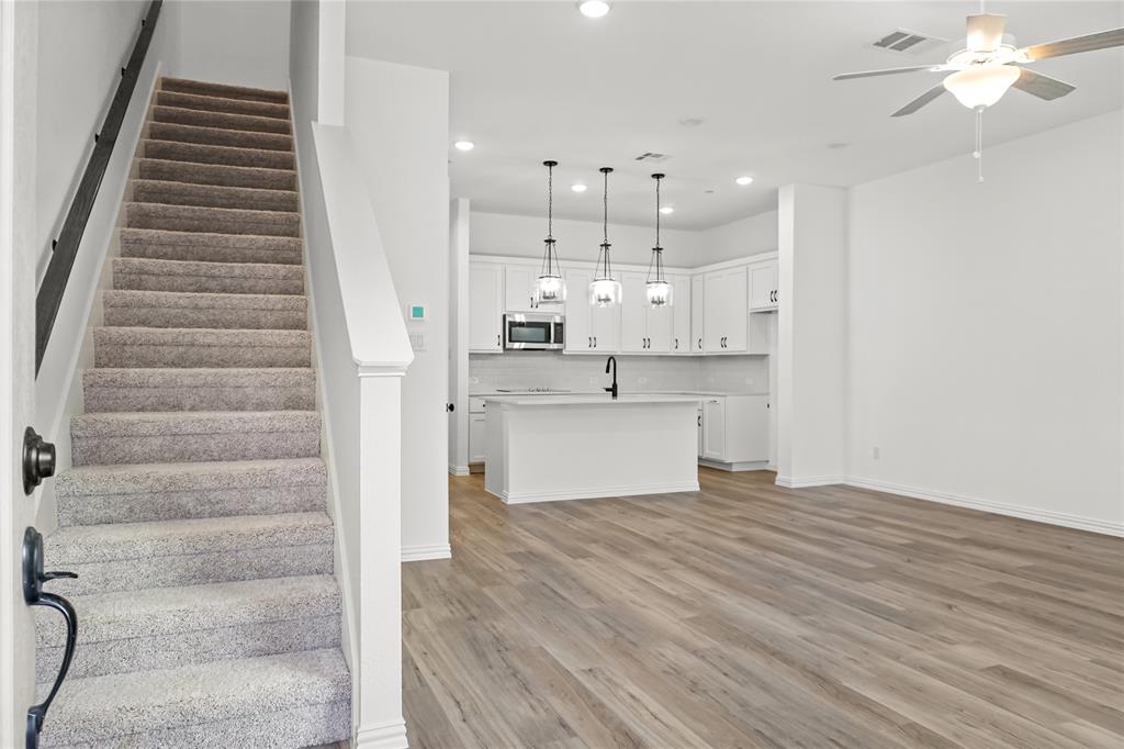 630 Blue Rdg Drive Mansfield, TX 76063 - Photo 8 of 26