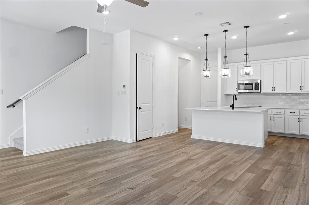 630 Blue Rdg Drive Mansfield, TX 76063 - Photo 9 of 26